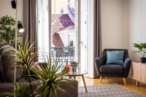 4PAX Apt in Chiado with River View by LovelyStay