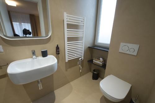 Ένα μπάνιο στο Villa Jasmine B&B