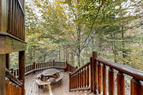 Μπαλκόνι ή βεράντα στο Mystic Falls Lodge