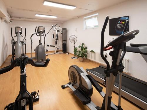 
The fitness center and/or fitness facilities at Hotel Spalentor - Ihr sympathisches Stadthotel
