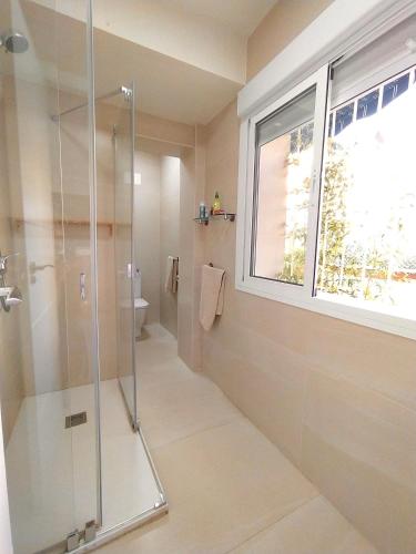 Apartamento con gran terraza jardín cerca del centro