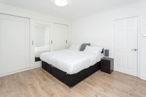 Gallery image of The White & Warm, Free Parking & Wifi, 8 beds in Colchester