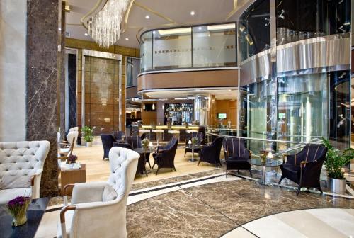 A seating area at Holiday Inn Ankara-Kavaklidere by IHG