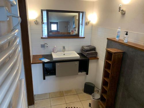 Kylpyhuone majoituspaikassa 70 qm Wohnung in der Hofreite