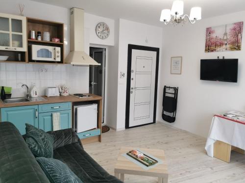 A kitchen or kitchenette at Retro Studio byPMM
