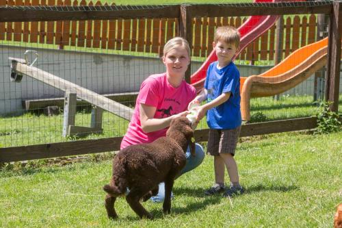 Niños alojados en Feriendorf Ponyhof