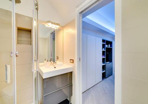 Luxury, large flat with terrace on Vatican Walls