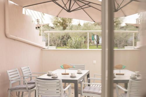 Palm Tree Apartments #FeelsLikeHome