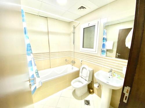 Koupelna v ubytování Furnished Studio Apartments for rent in Dubai