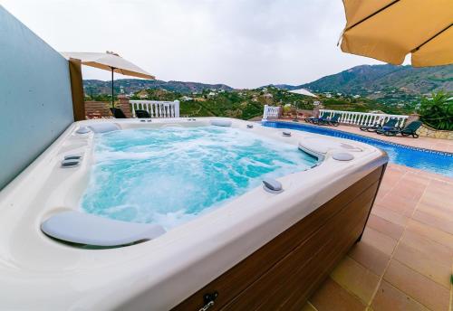 Villa With Infinity Pool Hot Tub, Frigiliana – Precios ...