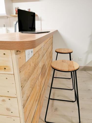Кухня или мини-кухня в Appartement Ma Douce Charente - Superbe T3 Design et Fonctionnel - Hyper Centre à Saintes
