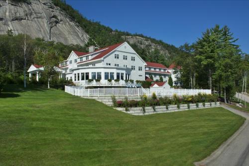 Otel yakınında doğal manzara