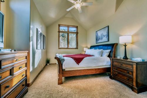 Afbeelding uit fotogalerij van Ironwood Townhome 2989 - Keystone2989com in Keystone