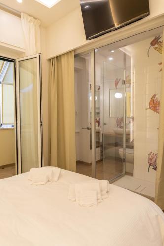 Colosseo brightful Apartment with rooftop