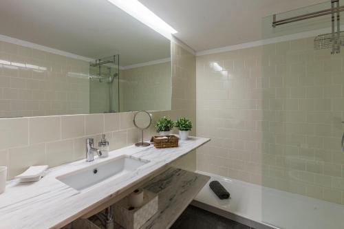 Vintage River Flat by ML Apartments