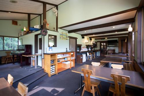 Reštaurácia alebo iné gastronomické zariadenie v ubytovaní Lodge Hahnenkamm