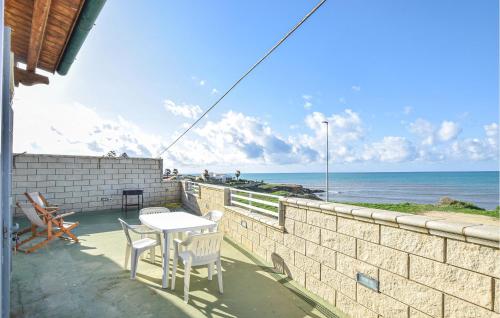 Stunning Home In Torre Di Mezzo With Wifi And 3 Bedrooms