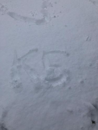 a pile of snow with footprints in it at Kranach 5 - Wohnen beim Wein in Gamlitz