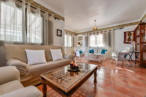 Χώρος καθιστικού στο Villas Guzman - Petra
