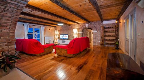 Ảnh trong thư viện ảnh của Villa Tomani by Villas Holiday ở Krmed