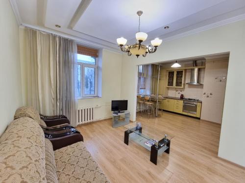 Гостиная зона в Grand Ultracentral Apartments Stefan cel Mare in the heart of Chisinau