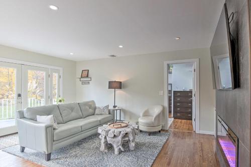 Gallery image of Updated Getaway with Pool and Hot Tub on Less Than 3 Acres! in Stony Point