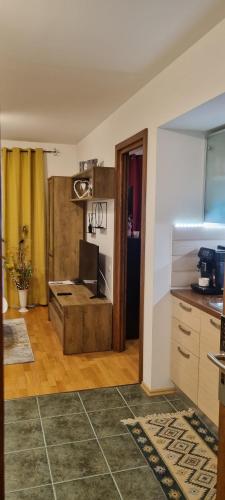Η κουζίνα ή μικρή κουζίνα στο Emma apartament