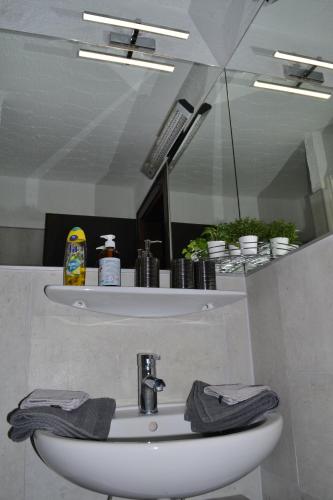 Kylpyhuone majoituspaikassa Andys Bergblick