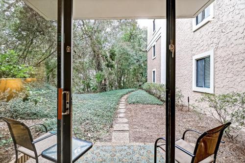 2103 Beach Wood – Photos 2