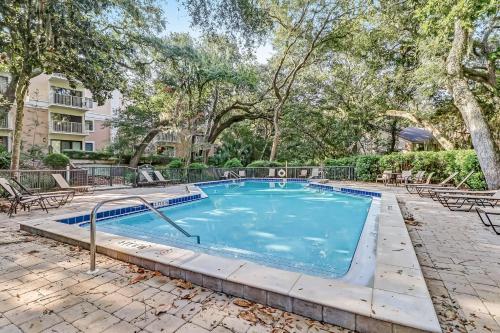 2103 Beach Wood – Photos 4