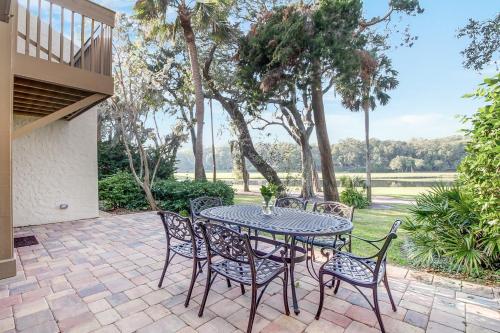 2098 Beach Wood – Photos 2