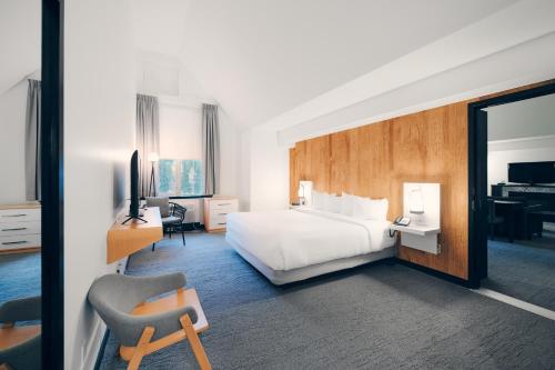 Aava Whistler Hotel Image
