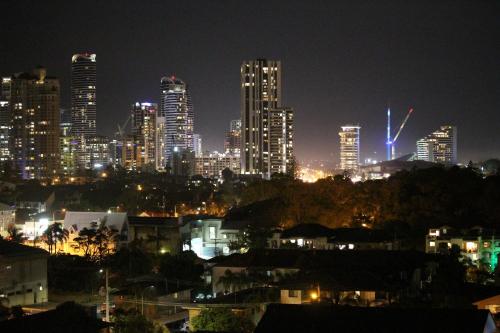Nespecifikovaný výhled na destinaci Gold Coast nebo výhled na město při pohledu z apartmánu