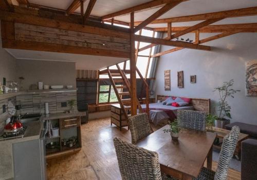 Dapur atau dapur kecil di Little Forest Farm