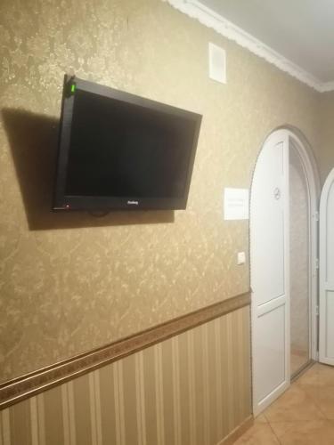 Μια τηλεόραση ή/και κέντρο ψυχαγωγίας στο Lviv City Hostel