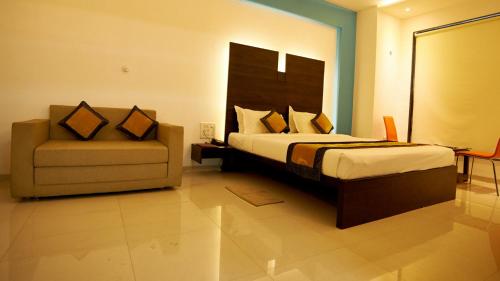 Gallery image of HOTEL SAI NISARG in Shirdi