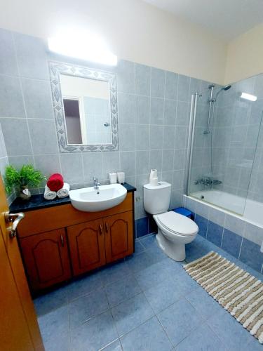 Ванная комната в Kambi Gardens 3, two bedrooms semi detached house