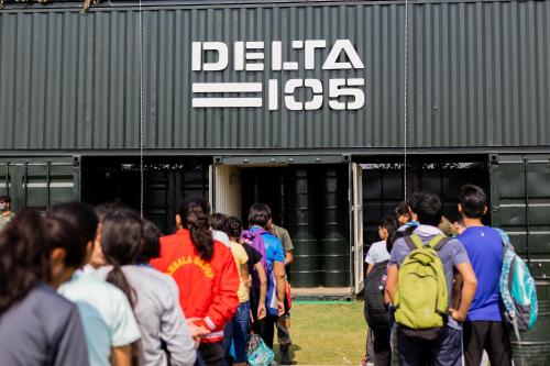 Huéspedes de Delta 105 - A Military Themed Adventure Park