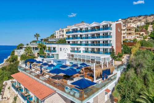 Meis Exclusive Hotelの敷地内または近くにあるプール