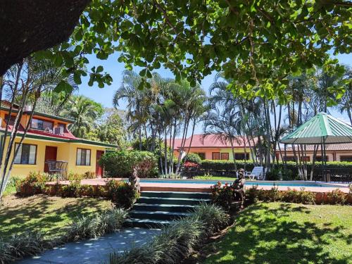 Taman di luar Hotel Bristol Aeropuerto
