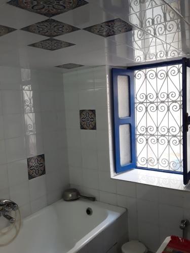 Bilik mandi di Maison d'hôte Chama