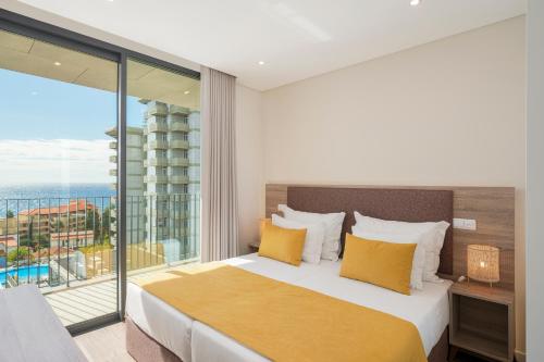 Gallery image of Monumental Plaza by Petit Hotels in Funchal