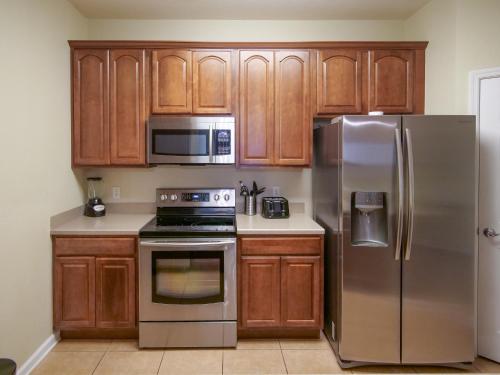 3Br 2Bath Condo Balcony 5min Conv Center 1410ft photo 16
