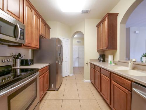 3Br 2Bath Condo Balcony 5min Conv Center 1410ft photo 17