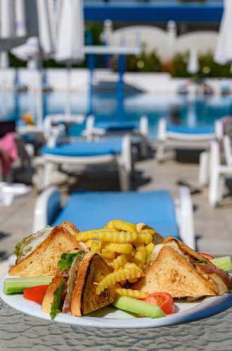 Φαγητό σε αυτό το ξενοδοχείο ή κάπου εκεί κοντά