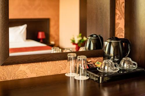 Tiện nghi pha trà/cà phê tại Hotel Montecito