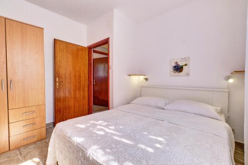 Ένα ή περισσότερα κρεβάτια σε δωμάτιο στο Eco Secluded apartments Zabodarski