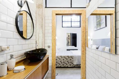 Phòng tắm tại MonKeys Apartments Luxury MetaLoft