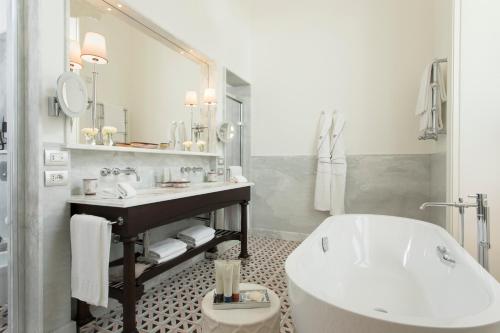 Ванная комната в Rocco Forte Villa Igiea