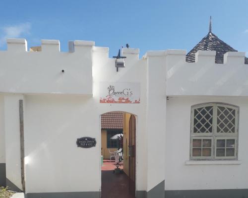 Edificio en el que se encuentra el hostal o pensión